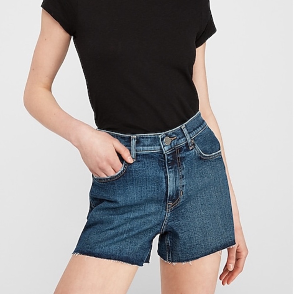 🆕Express HighWaisted DarkWash Raw Hem Jean Shorts